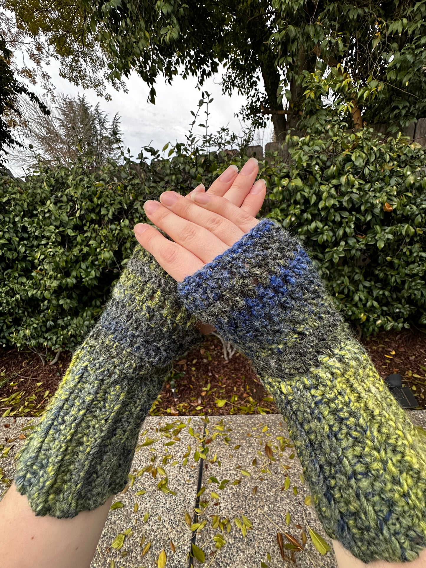 Blue Shock Fingerless Gloves